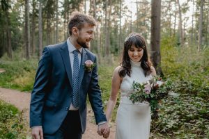 Braut im Wald beim After Wedding Shooting