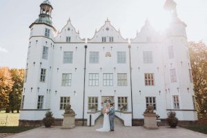 Brautpaarshooting vor dem Schloss Ahrensburg